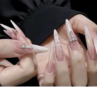 ネイル NiNa ビューティーサロン所属・Ni Naのネイルデザイン