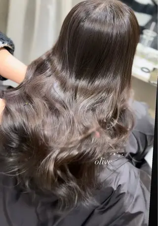 ロング カラー Amelie所属・Amelie yunのヘアスタイル