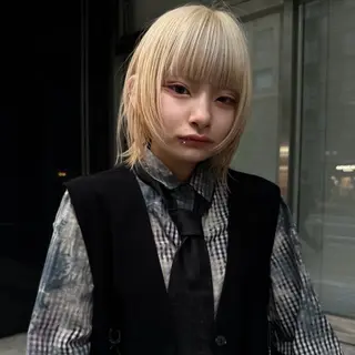 ミディアム カラー mellow所属・顔周りデザイン/ ハイトーン/多田悠馬のヘアスタイル