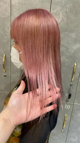 ミディアム 中嶋 彩乃のヘアスタイル