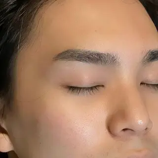 メンズ アイブロウ Qin shaire salon 原宿verno店所属・【センターパート】 ETO／江藤翼の眉毛・アイブロウイメージ