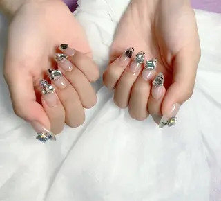 ネイル pink ladyサロン所属・べ にのネイルデザイン