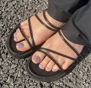 ネイル ハルナ/当日予約 🆗🪩のネイルデザイン