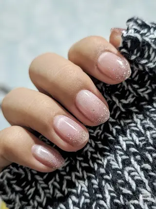 カラー ユミネイルサロン所属・U miのネイルデザイン