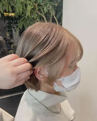 ショート カラー stair:case 武蔵小杉店所属・艶カラーリスト 牛込萌香のヘアスタイル