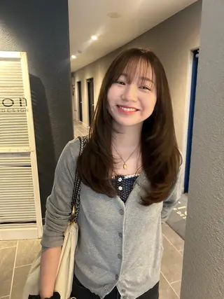 ロング カラー 透明感カラー レイヤーカット りなのヘアスタイル