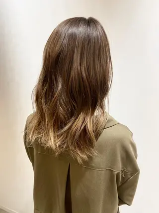 セミロング カラー 🐺ウルフ/レイヤー 似合わせ‎🤍沙羅のヘアスタイル