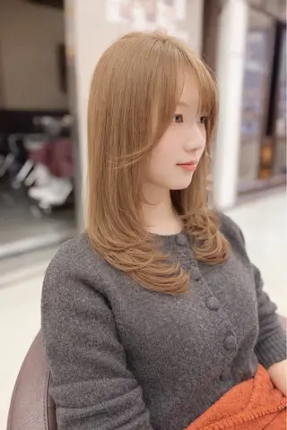 セミロング wil西宮レイヤー 西村徹のヘアスタイル