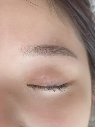 アイブロウ Loeyle  eyelash所属・loeyle ロイル sakiのマツエク・マツパデザイン