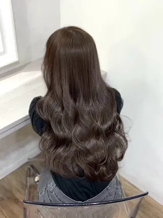 ロング ブリーチなしベージュ 特化 松村 茶屋町のヘアスタイル