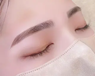 アイブロウ hibiki 🩷️:sofa立川のマツエク・マツパデザイン