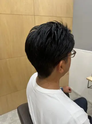 ミディアム miloc MOMOKAのヘアスタイル