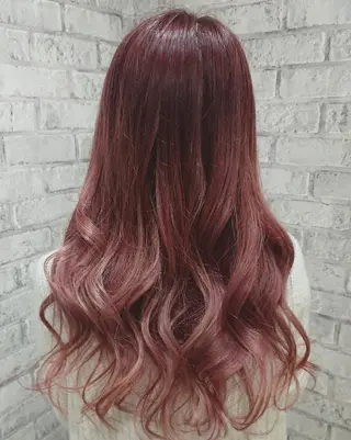 ロング カラー ヘアアレンジ 秋山 幸太のヘアスタイル