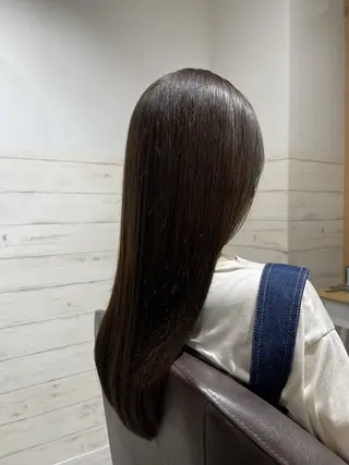 ロング カラー 若泉 瀬菜のヘアスタイル