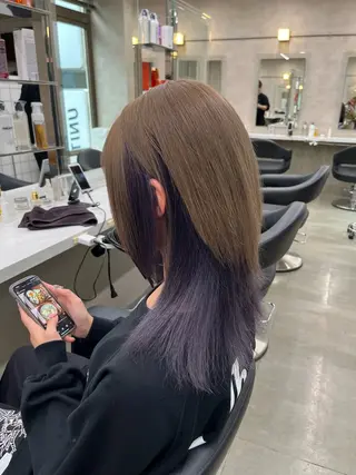 セミロング 寒色＆ブリーチ特化 寒色MiOのヘアスタイル