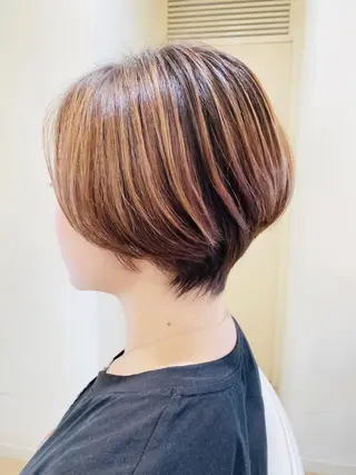 ショート カラー マツオカ ケンシロウのヘアスタイル