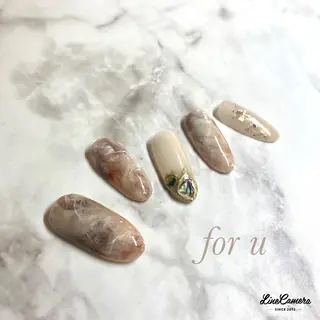 ミディアム ネイル for u所属・GLADnail nuanceのネイルデザイン