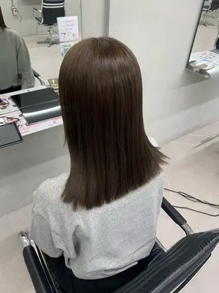 ミディアム io NANAのヘアスタイル