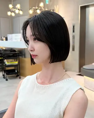 ショート カラー 木元 瑛✂︎ボブのヘアスタイル