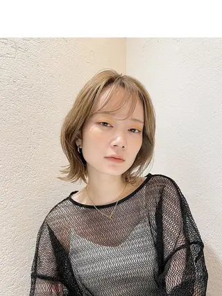 ショート カラー FERIA梅田🖤 透明感カラー🎀のヘアスタイル