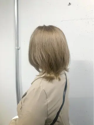 ミディアム カラー 松下 倫子のヘアスタイル