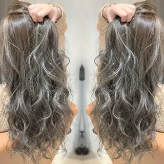 ロング カラー ヘアアレンジ 髪質改善×ハイトーン 中田啄也のヘアスタイル