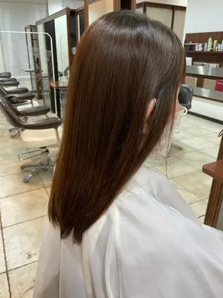 ミディアム 吉田 桃夏のヘアスタイル