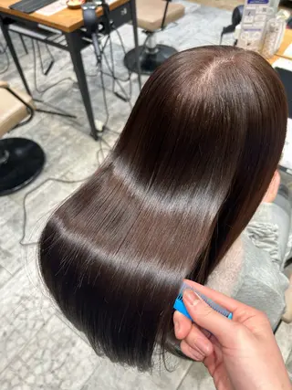 カラー 和田 茉日琉のヘアスタイル