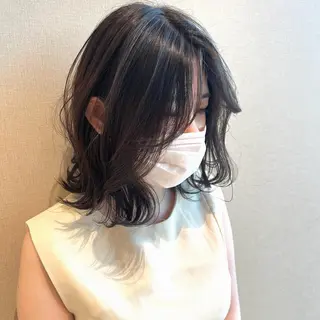 カラー 堀結香/顔まわり レイヤー/蒲生四丁目のヘアスタイル