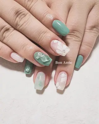 ネイル Bon Amieのネイルデザイン