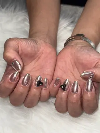 ネイル Momoka 🍑🎀のネイルデザイン