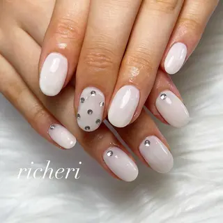 ミディアム ネイル richeri beautyのネイルデザイン
