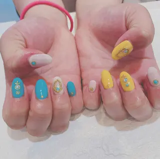 ネイル 鈴木 優菜のネイルデザイン