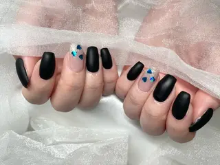 ネイル Roi〈ロワ〉 Minakoのネイルデザイン