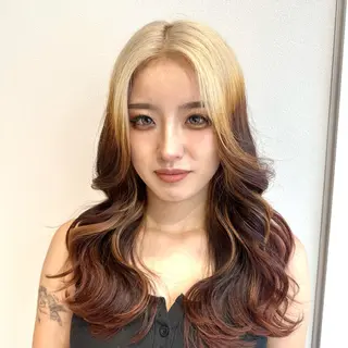 セミロング カラー ハイトーン/ウルフ/ レイヤー/Asukaのヘアスタイル