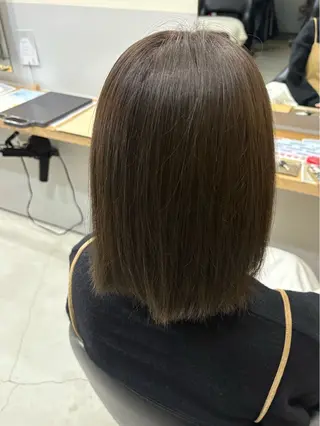 ミディアム カラー 伊藤 紗優のヘアスタイル