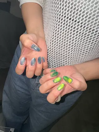 ネイル Mahiru ➰🎀🤍のネイルデザイン