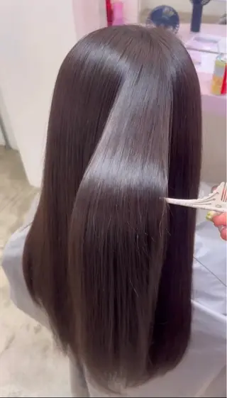 ロング カラー ness 一花のヘアスタイル