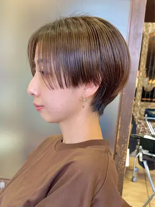 ショート カラー CLOVER学園前所属・鶴井 地のヘアスタイル