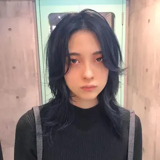 セミロング カラー ホワイト&レイヤーカ ットエクステ長畠俊輔のヘアスタイル