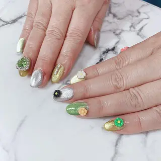 セミロング ネイル 石原 夕華のネイルデザイン