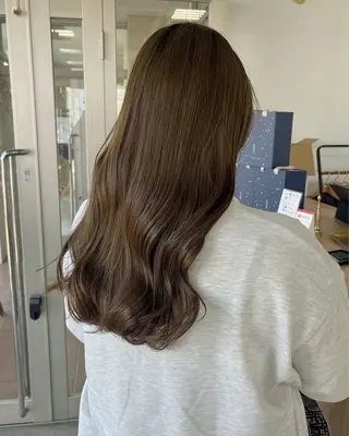 ロング 荒川泰輝/オリーブ カラー/透明感カラーのヘアスタイル