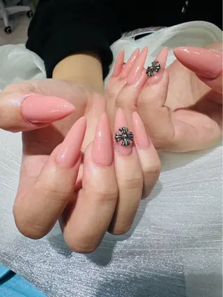 ネイル GlowNailsサロン_大須名古屋所属・Glow Nailsのネイルデザイン