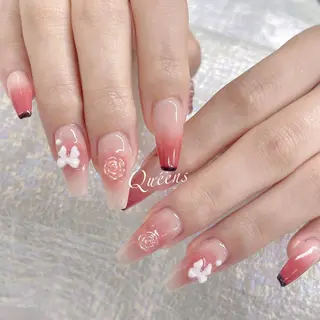 ネイル Queens テイのネイルデザイン