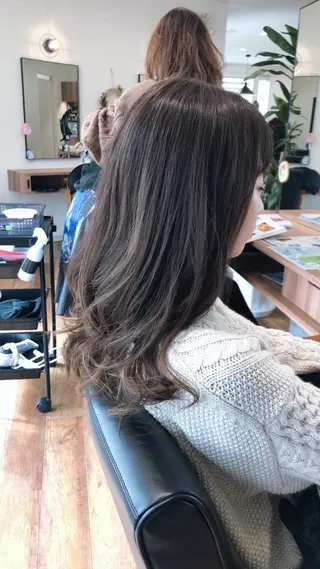 セミロング しょうへいの店四郎丸店所属・大川 優佳のヘアスタイル