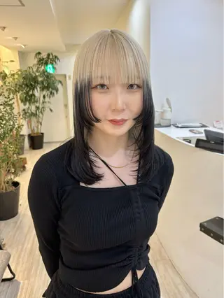 セミロング カラー くさかみさき🌼暖色 /耳つぼ/オタク🌼のヘアスタイル