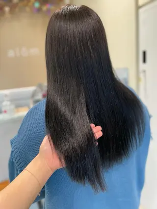 ロング ボブ/インナーカラー /眉毛/Miyuのヘアスタイル
