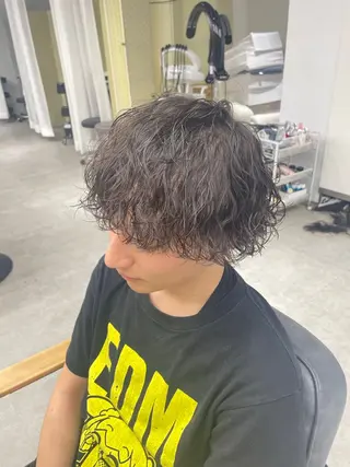 ショート パーマ メンズ カラーモデル⚡️ REONのヘアスタイル