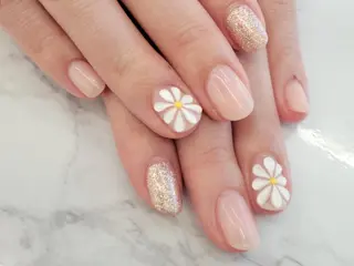 ネイル WHITELY みどりのネイルデザイン