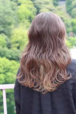 ロング カラー Viage （ビアージュ）のヘアスタイル